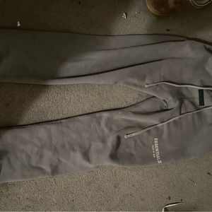 essentials sweat pant’s small